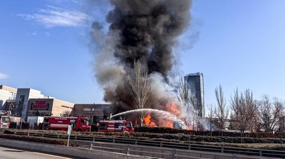 Ankara'da otoparkta ��kan yang�n s�nd�r�ld�