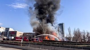 Ankara'da otoparkta ��kan yang�n s�nd�r�ld�