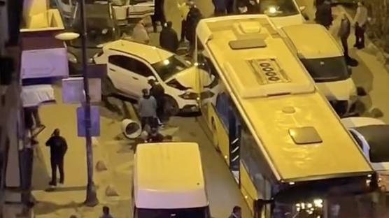 Bah�elievler'de kontrolden ��kan kamyonet ortal��� sava� alan�na �evirdi