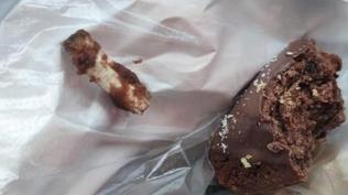 �lk �s�r�kta hayrete d��t�: Kurabiyenin i�inden �yle bir �ey ��kt� ki