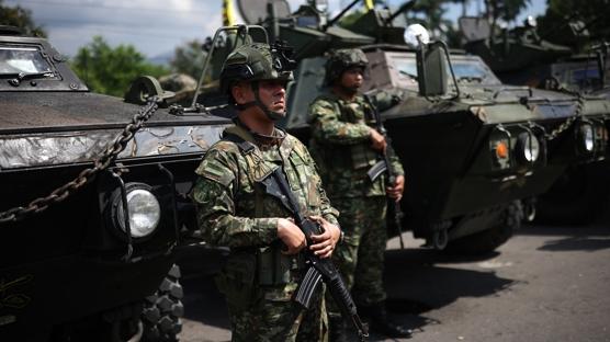 Kolombiya'dan ABD'ye 'askeri savunma' ��k���