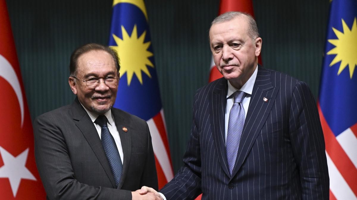 T�rkiye-Malezya ili�kileri g��leniyor! Cumhurba�kan� Erdo�an: Ticaret hedefimiz 10 milyar dolar