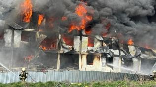 �� katl� i��i konteynerinde yang�n