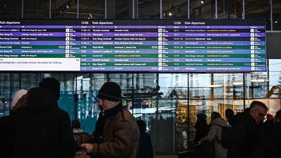 Uçak seferlerine fırtına engeli: Peş peşe iptal edildiler