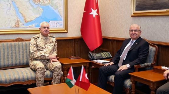 Bakan G�ler, �rd�n Genelkurmay Ba�kan� T�mgeneral Hnaity ile g�r��t�