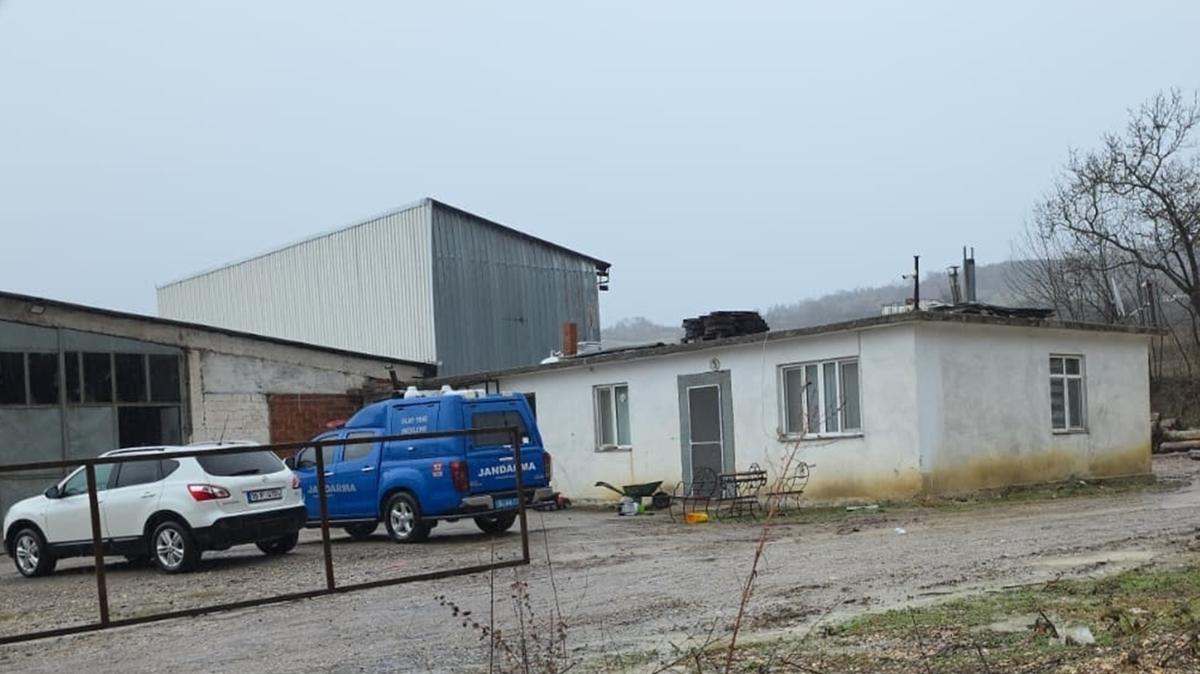 Bursa'da i� kazas�: Elektrik ak�m�na kap�lan i��i 2 metre y�kseklikten d��t�