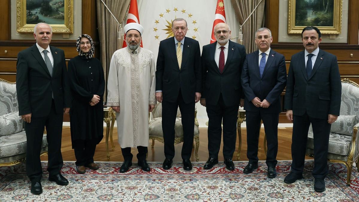 Cumhurba�kan� Erdo�an, Diyanet ��leri Ba�kan� Arpagu�'u kabul etti