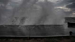 Deniz ula��m�na f�rt�na engeli: Seferler iptal edildi