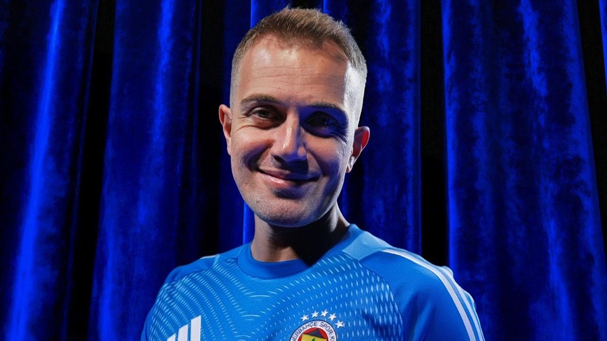 Fenerbah�e resmen a��klad�!