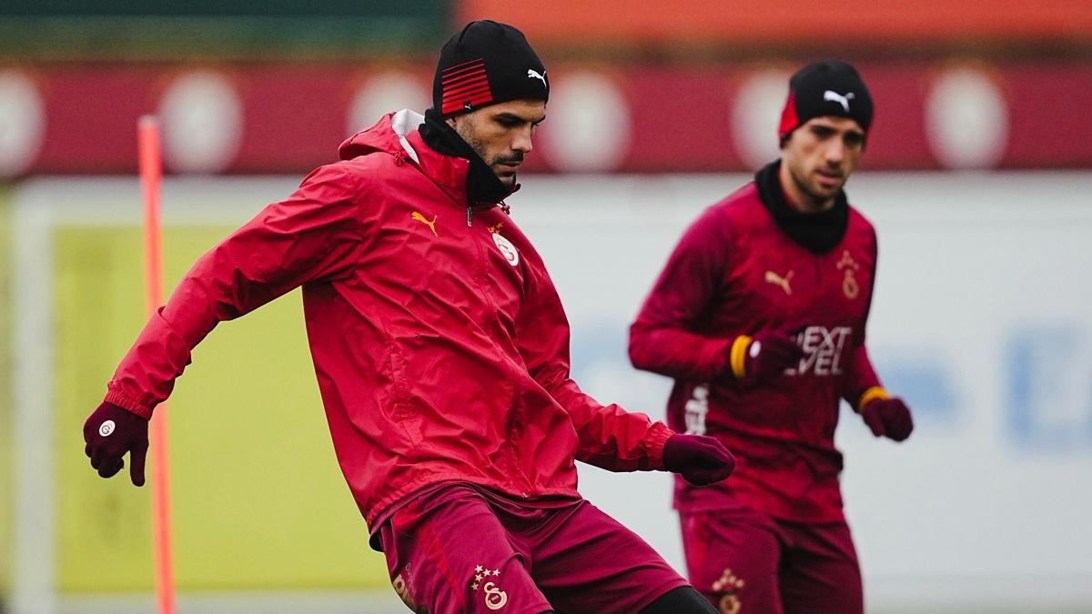 Galatasaray, Fenerbah�e mesaisinde