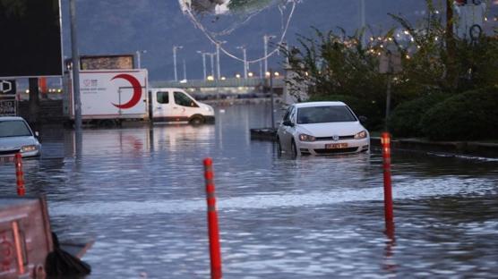 Meteoroloji'den 3 ile 'kuvvetli sa�anak' uyar�s�: Geceye kadar s�rmesi bekleniyor