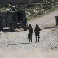 Bat� �eria'da �srail zulm�: �ehit komutan�n e�i g�zalt�nda