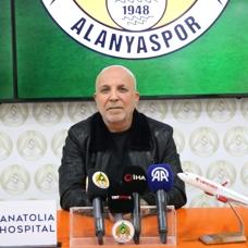 Hasan �avu�o�lu: Transfer i�in hocam�z�n oyuncu talebi olmad�