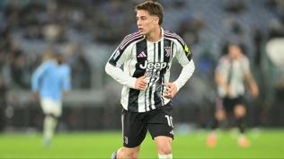 Kenan Yıldız, yine ayın oyuncusu!