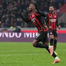 Milan 1 puan� uzatmalarda kurtard�