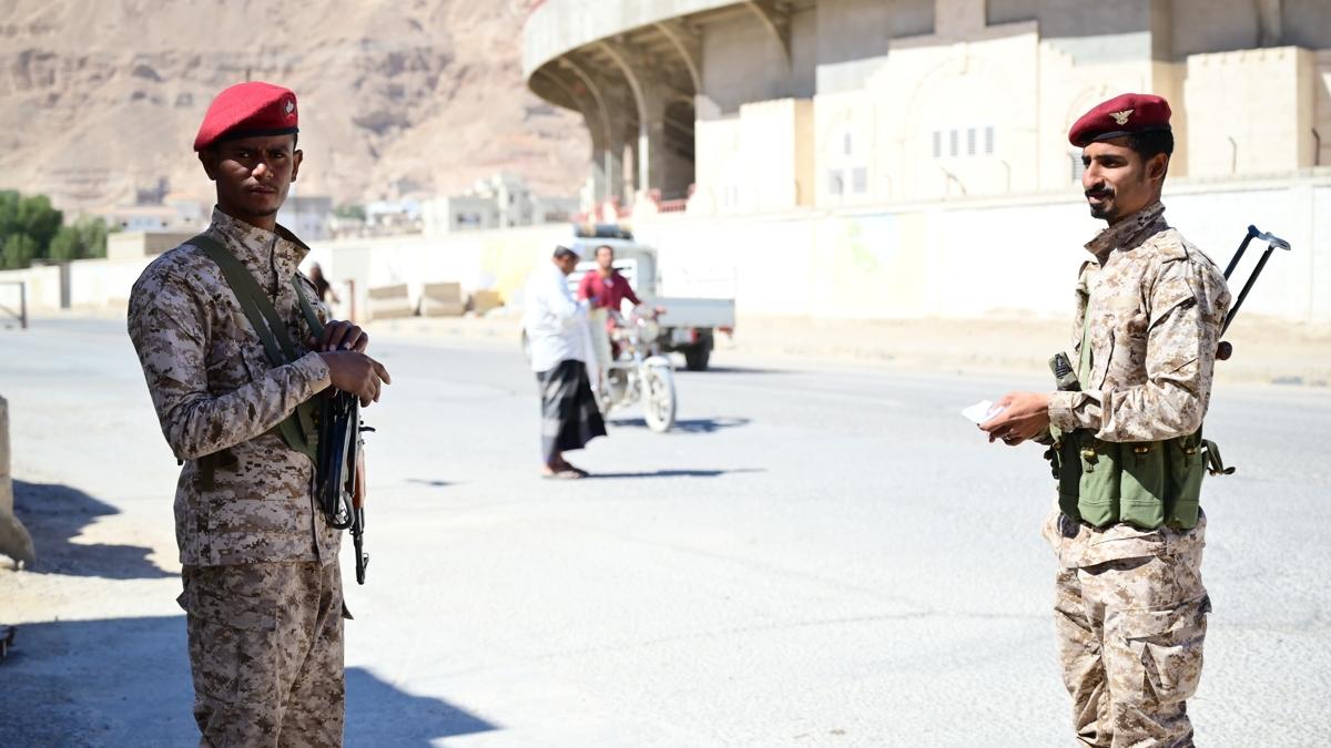 Yemen'de soka�a ��kma yasa�� kald�r�ld�