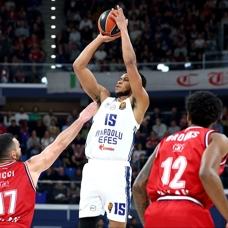 Anadolu Efes'te kabus devam ediyor