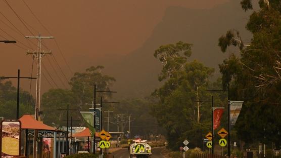 Avustralya'da orman yang�n�: 300 bin hektarl�k alan hasar g�rd�