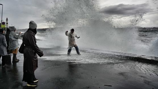 �stanbul'da sa�anak ve f�rt�na alarm�