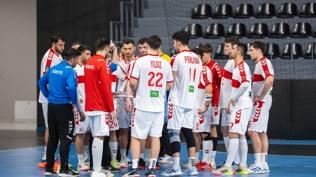 Milliler Bulgaristan karşısında tur için sahada