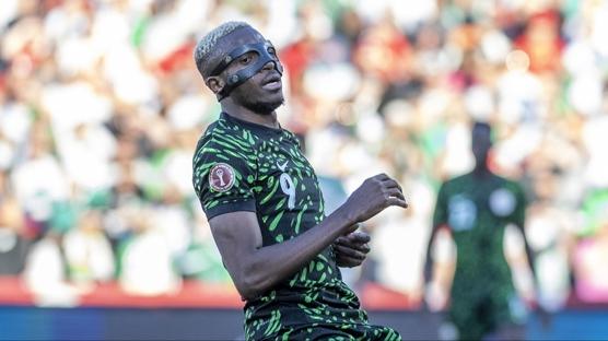 Osimhen sahnede! Nijerya, Cezayir'i yenerek yar� finale ��kt�