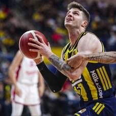 Fenerbah�e Beko, liderli�i devrald�