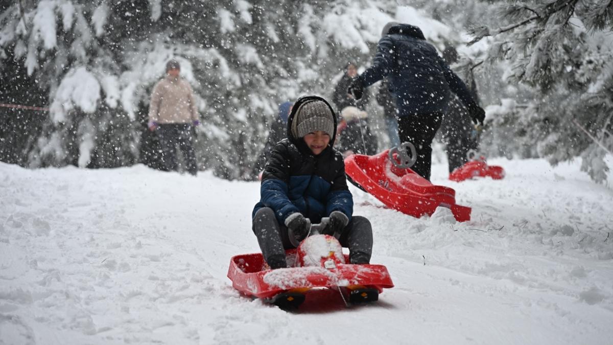 Bir�ok ilde e�itime ara verildi