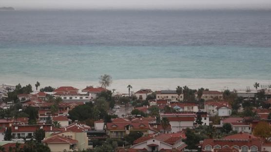 Ölüdeniz'in rengi değişti