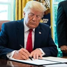 Venezuela petrol�ne �dokunulmazl�k� kararnamesi: Trump, imzay� att�