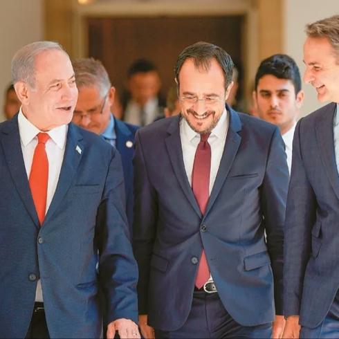 'Rum y�netimi tehlikeli bir oyunda'