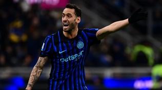 Inter'de Hakan �alhano�lu endi�esi