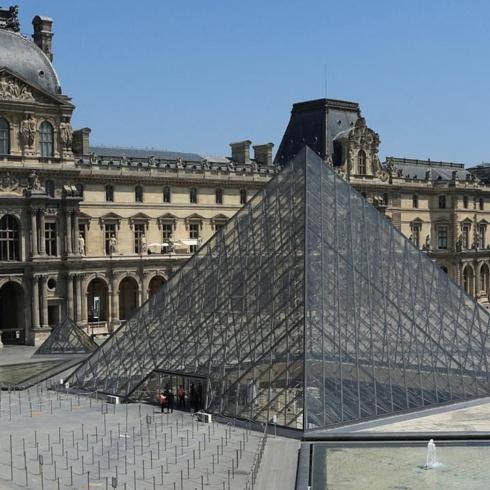 Louvre M�zesi �al��anlar�ndan grev: M�ze ziyarete kapand�