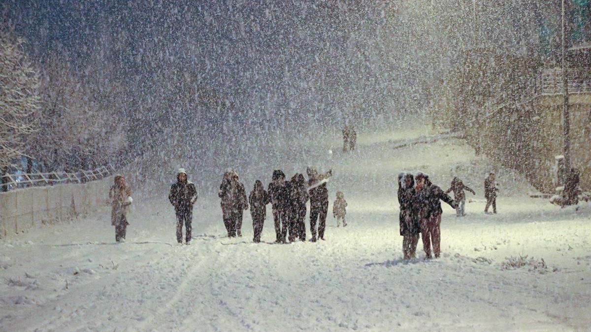 Meteoroloji'den Orta ve Doğu Karadeniz'e kuvvetli kar yağışı uyarısı