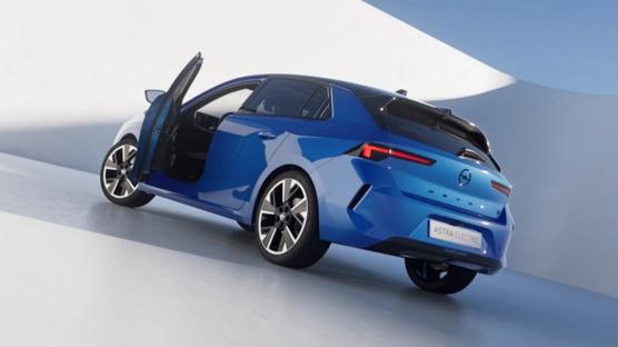 Opel yeni Astra'y� Br�ksel'de tan�tt�