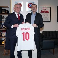 R��t� Re�ber, �brahim Hac�osmano�lu ile g�r��t�