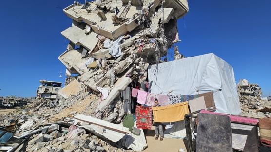 Soyk�r�mc� �srail'in Gazze sald�r�lar�nda �ehit say�s� 71 bin 419'a y�kseldi