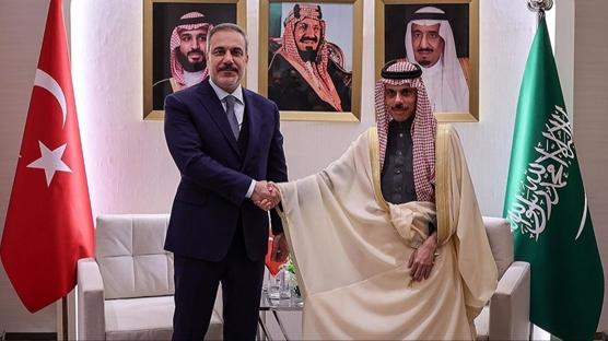 Gazze'de bar�� plan�n�n ikinci a�amas� masada! Bakan Fidan, Suudi mevkida�� ile g�r��t�