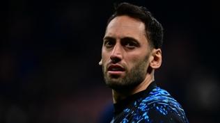 Hakan �alhano�lu'dan Inter'e k�t� haber