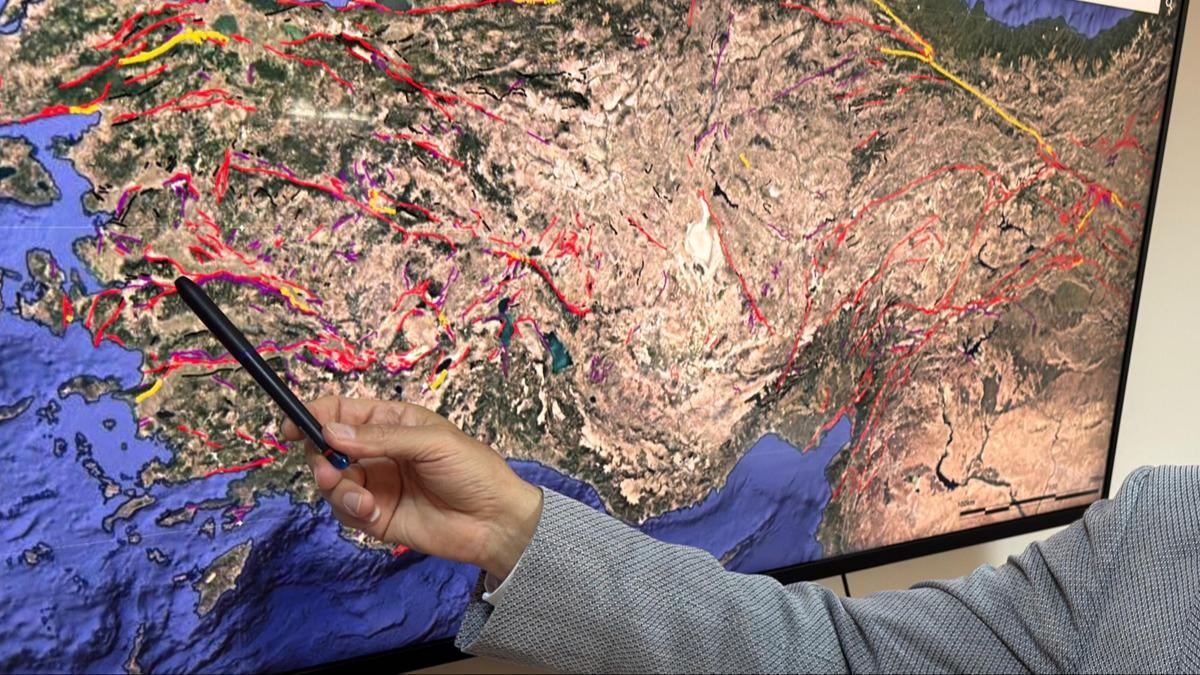 '6,7 b�y�kl���nde deprem �retme potansiyeli var'