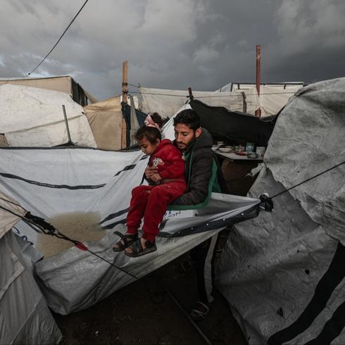 Soyk�r�mc� �srail, Filistinli �ocuklar� hedef al�yor