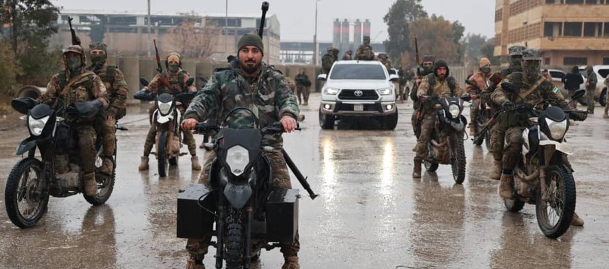 Suriye'den askeri alan karar�: F�rat'�n bat�s� i�galden temizleniyor