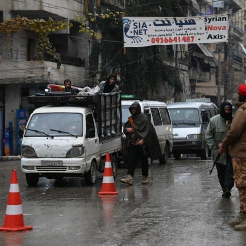 Suriyeli K�rt aktivistten ter�r �rg�t�ne tepki: Sivilleri canl� kalkan olarak kulland�lar