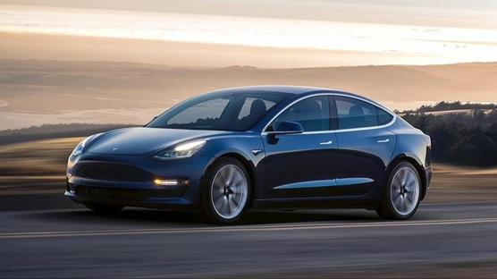Tesla Model Y'nin 7 ki�ilik se�ene�i geri d�nd�: Peki, ger�ekten kullan��l� m�?