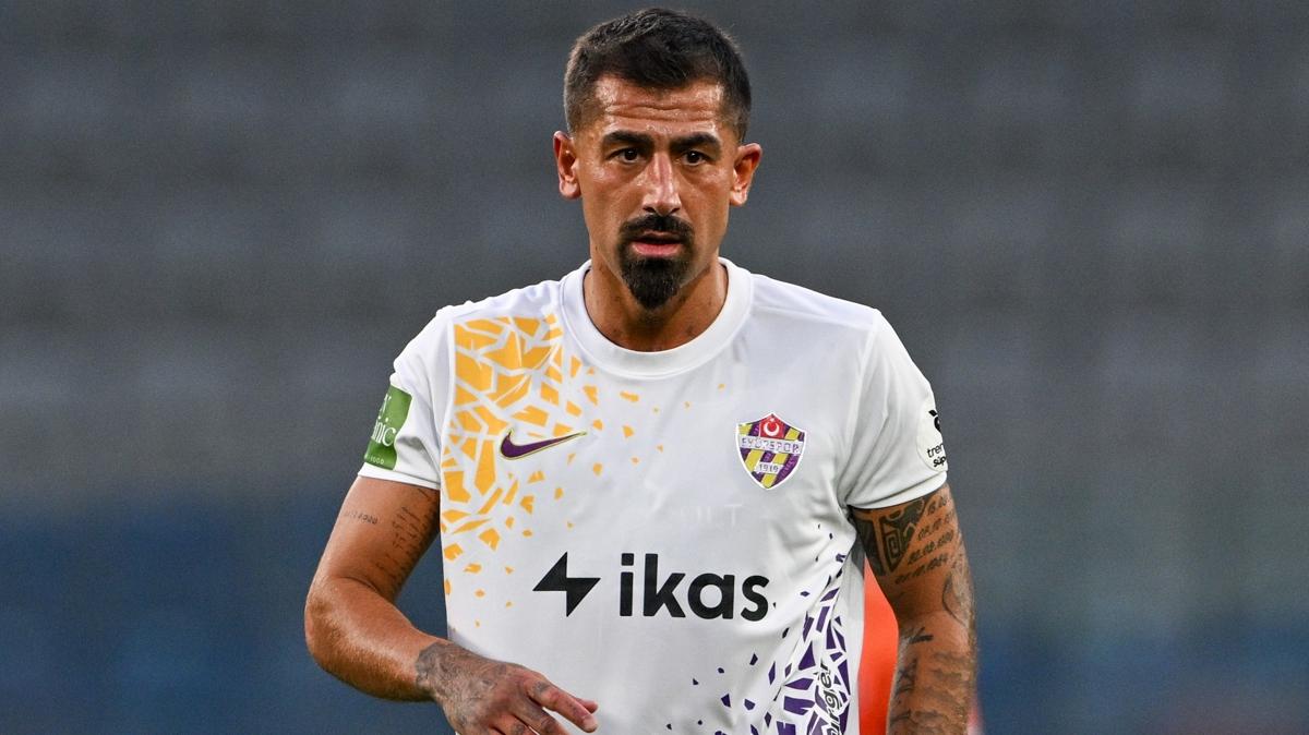 Ey�pspor, Kerem Demirbay ile yollar�n ayr�ld���n� duyurdu