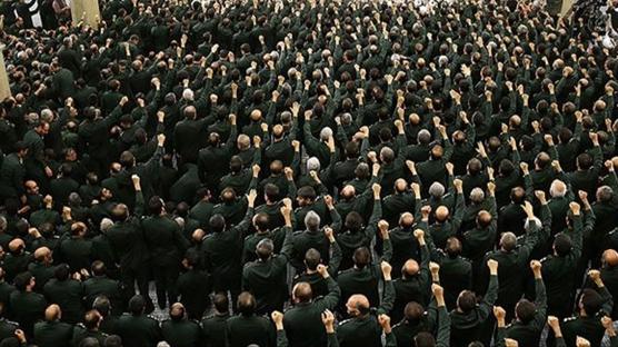 Tel Aviv'den Paris'e bask�: AB'den �ran Devrim Muhaf�zlar� i�in ter�r tan�m� istedi