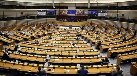 Trump'�n Gr�nland ��k��� AB'yi aya�a kald�rd�: Ticaret anla�mas� ask�ya al�ns�n