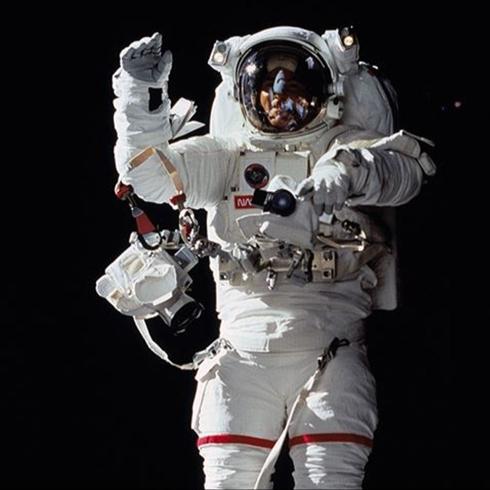 Astronotlar NASA'n�n ilk t�bbi tahliyesinde D�nya'ya d�n�yor