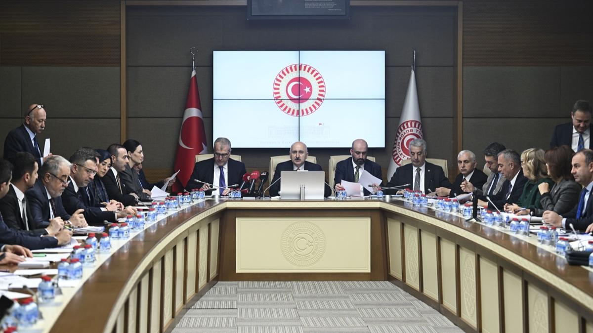 Fahi� aidatlar TBMM g�ndeminde: Hak kay�plar�na son