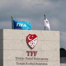 Galatasaray ve Fenerbah�e PFDK'ye sevk edildi