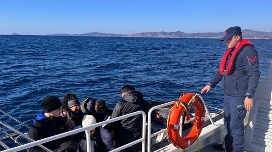 �zmir a��klar�nda hareketlilik: 67 d�zensiz g��menle ilgili i�lem yap�ld�